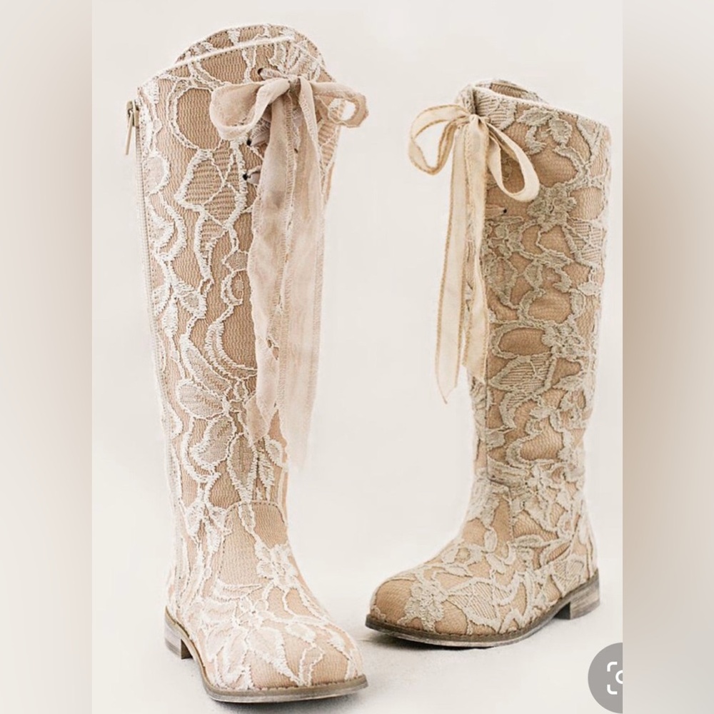 Joyfolie Lacey boot 11